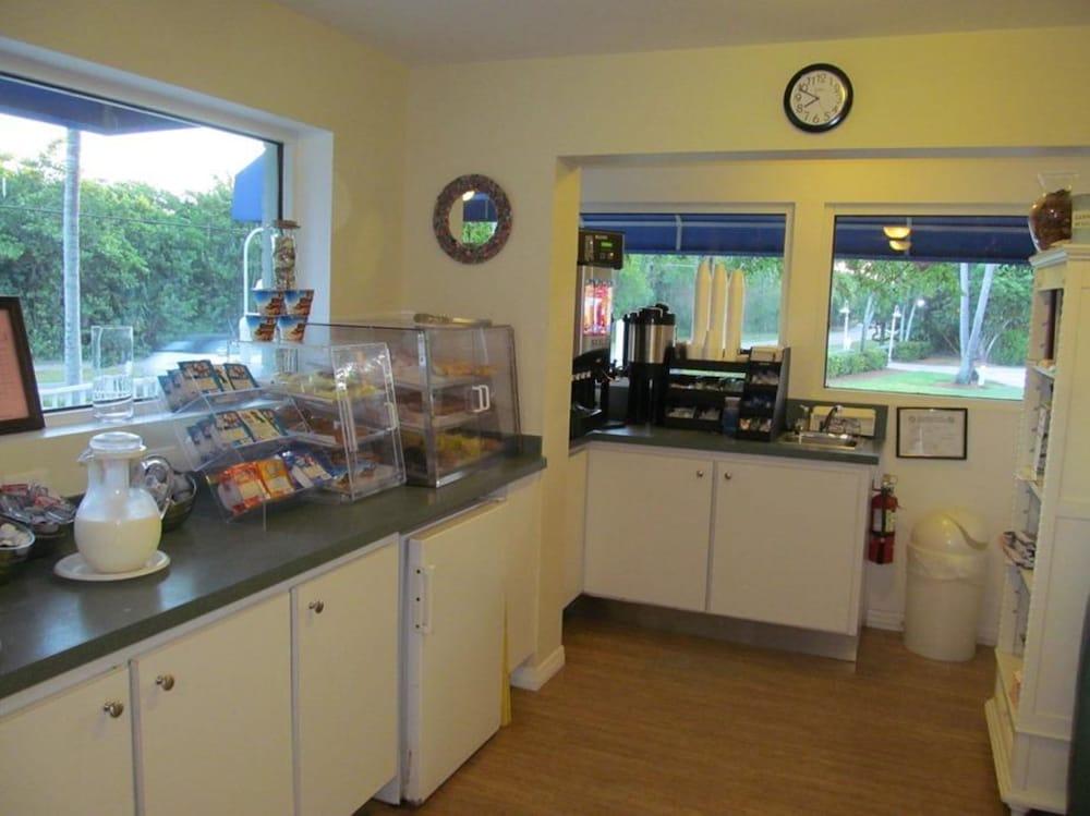 Sunset Beach Inn Sanibel Bagian luar foto